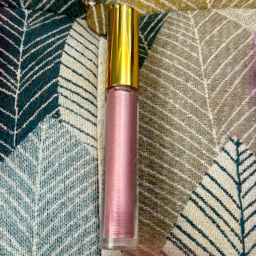Amazing ๐ป makeup ๐ bundle - Picture 7 of 9